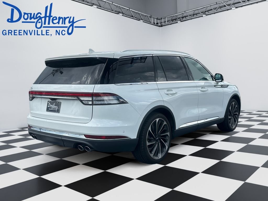 Used 2020 White Lincoln Reserve image 5