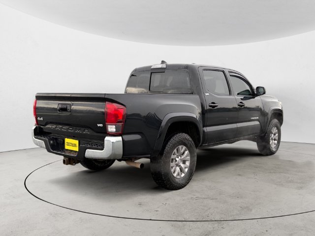 Used 2019 Black Toyota SR5 image 5
