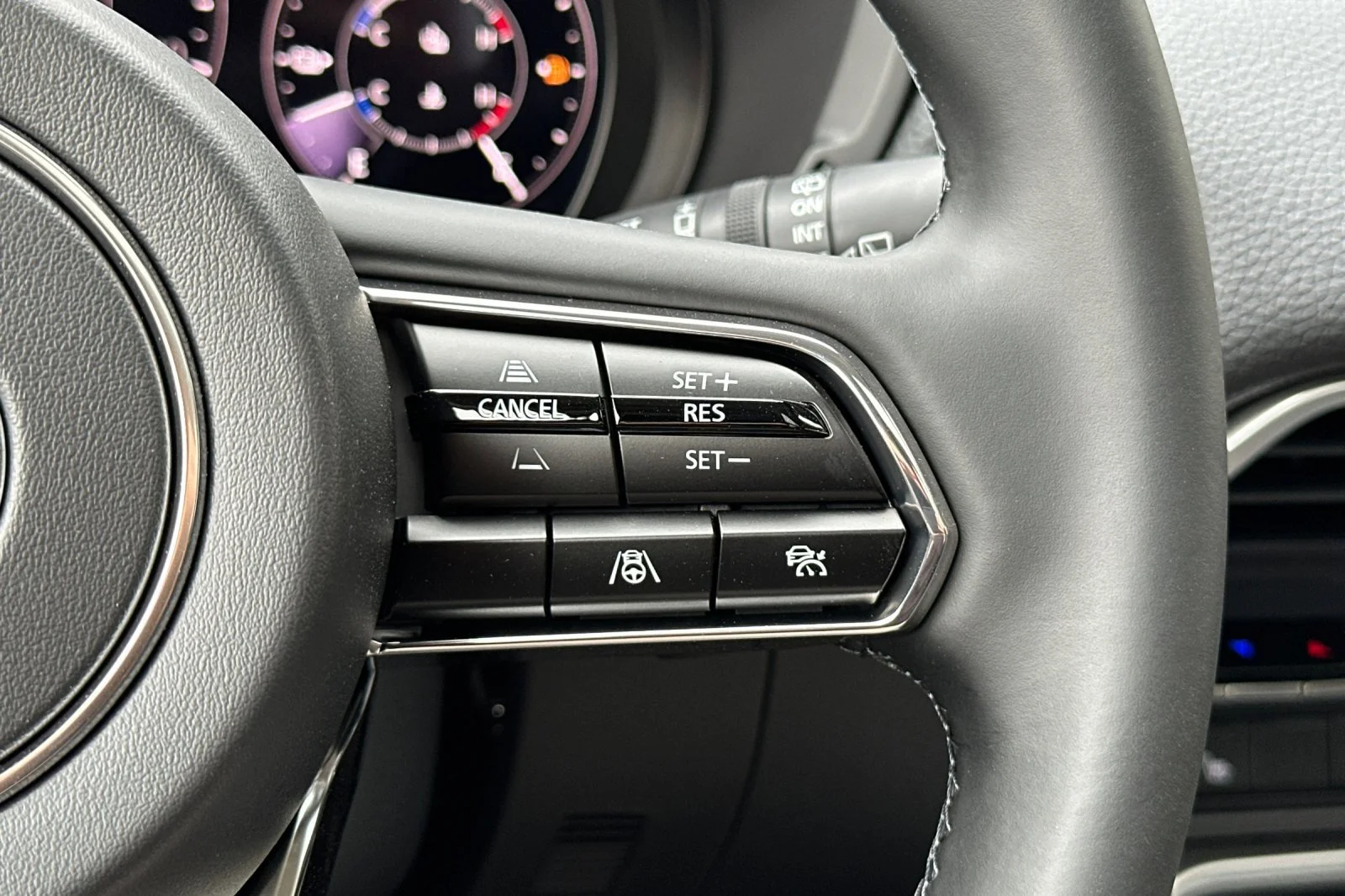 2025 Mazda CX-70 Premium Package - Photo 29