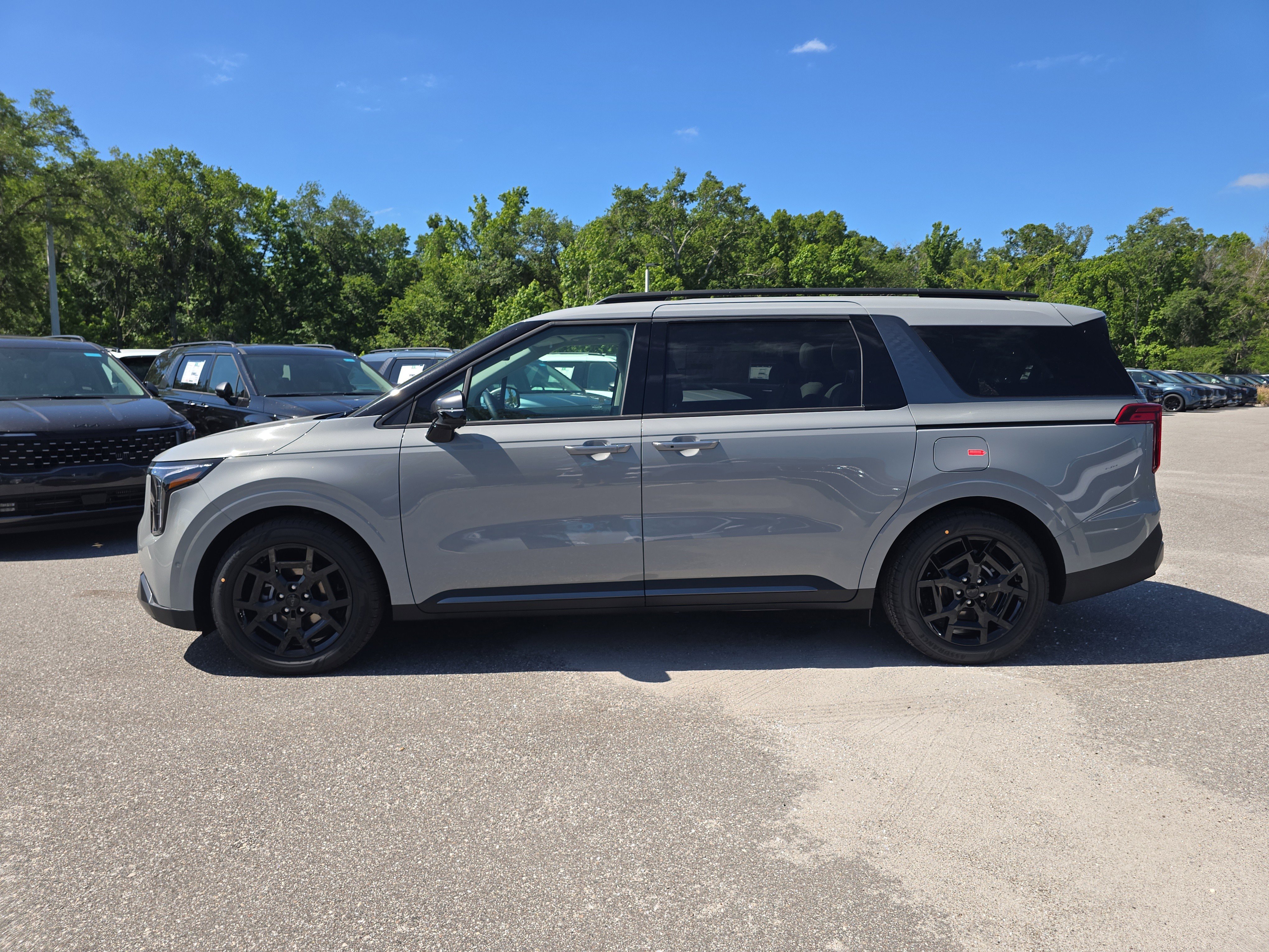 New 2026 Ceramic Silver Kia SX image 5