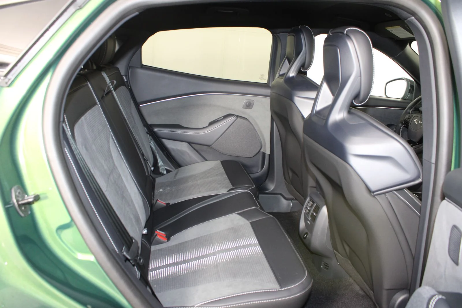 Used 2025 Green Ford GT image 12