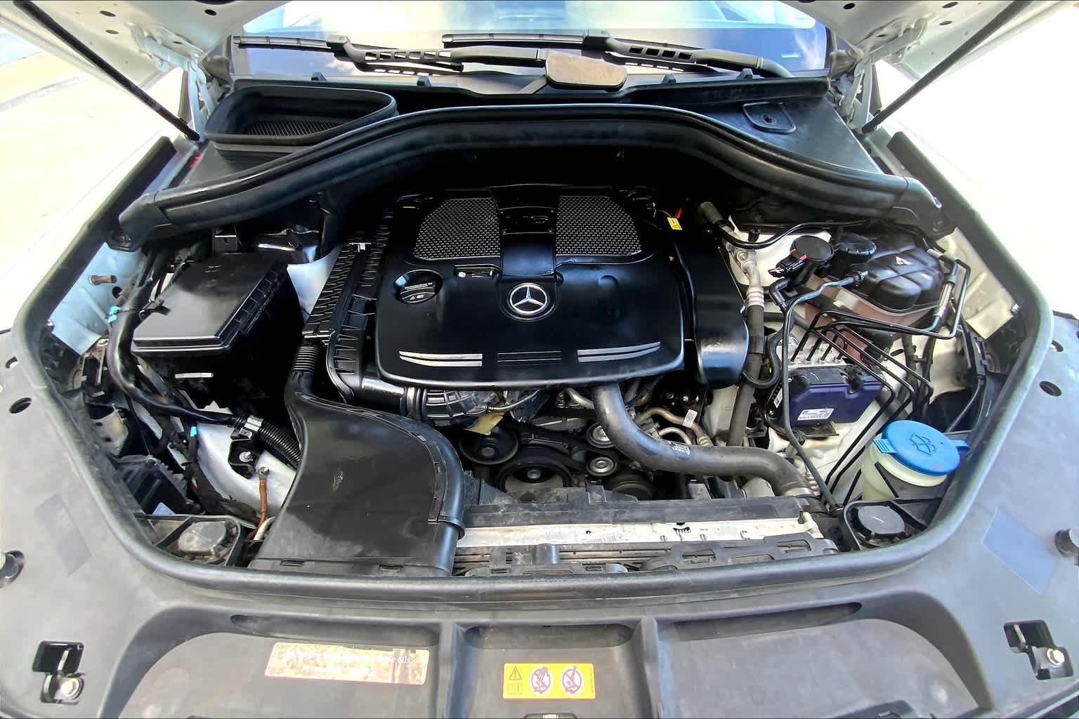 Used 2017 Polar White Mercedes-Benz GLE 350 image 27