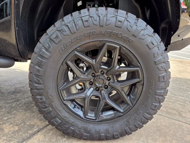 2026 Nissan Frontier SV - Photo 17