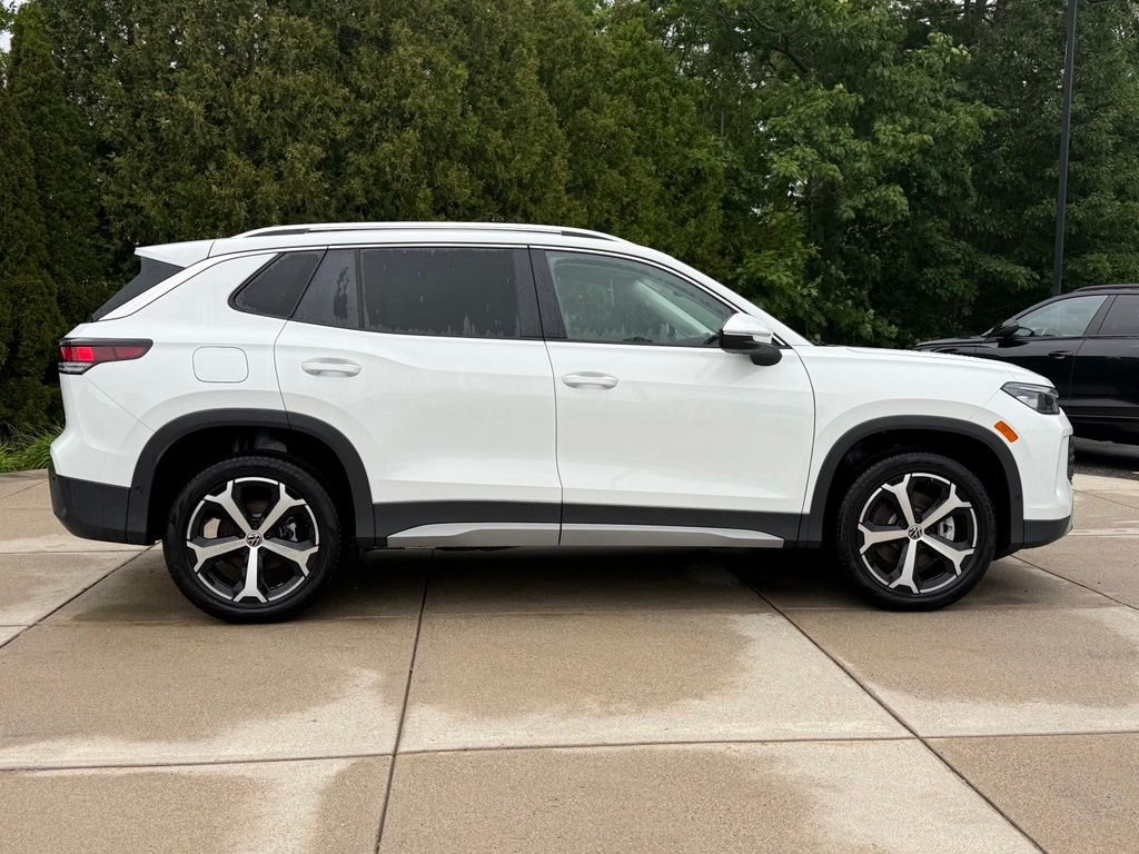 New 2026 White Volkswagen 2.0T SE image 7