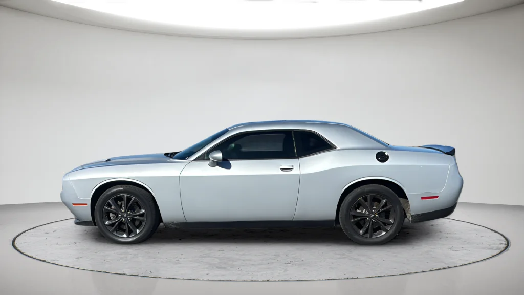 Used 2020 Silver Dodge SXT image 21