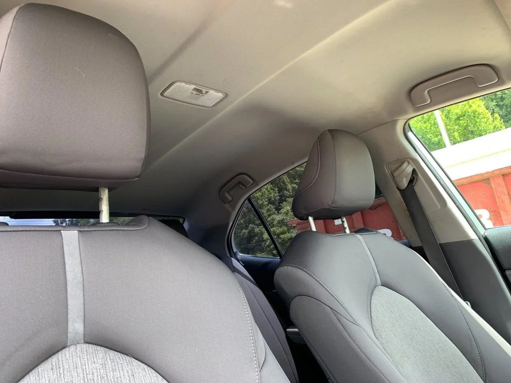 Used 2022 Silver Toyota LE image 18