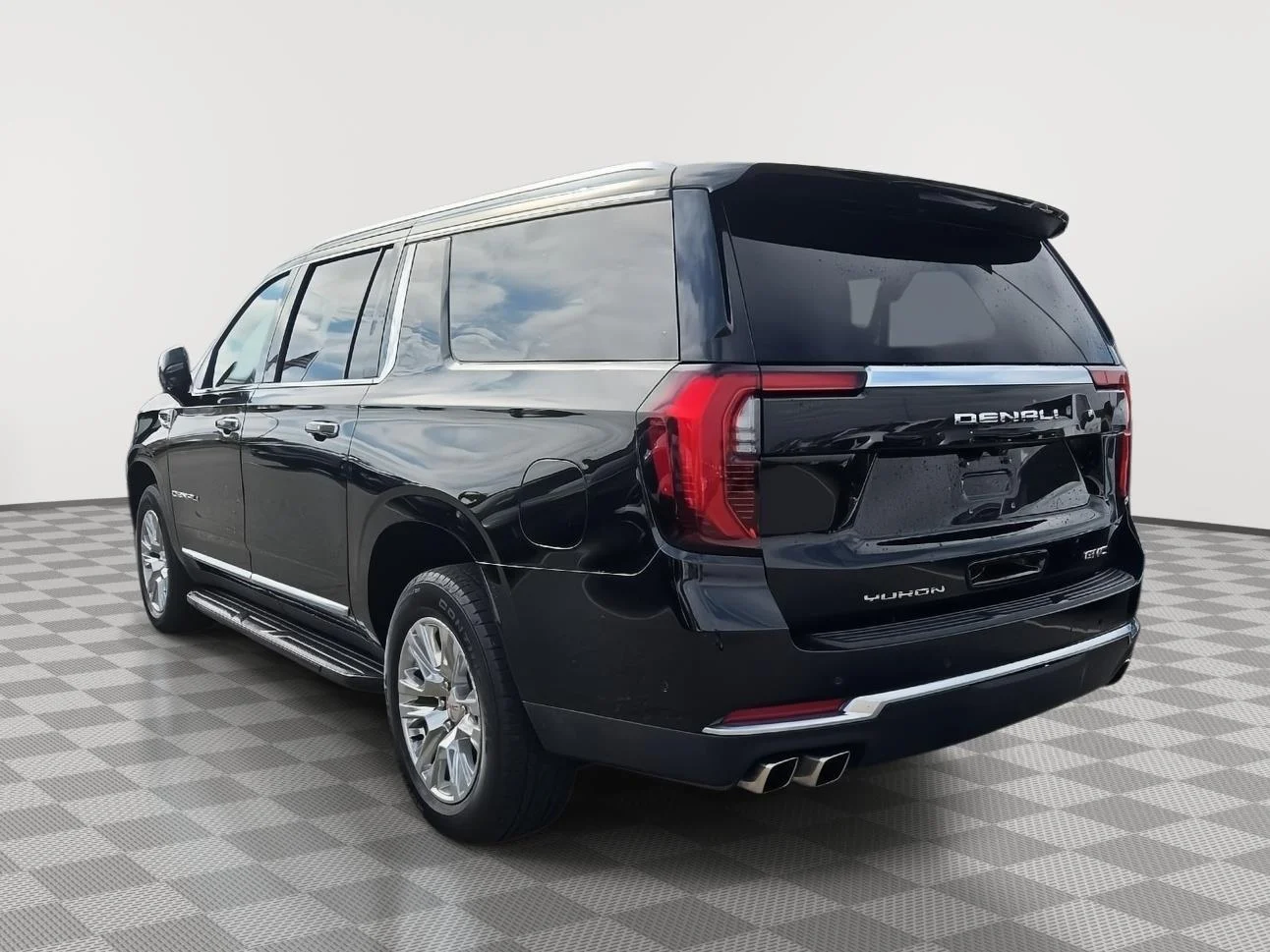 Used 2025 Onyx Black GMC Denali image 2