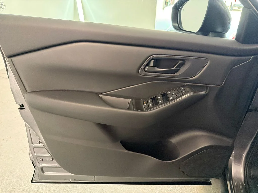 New 2026 Gray Nissan S image 11