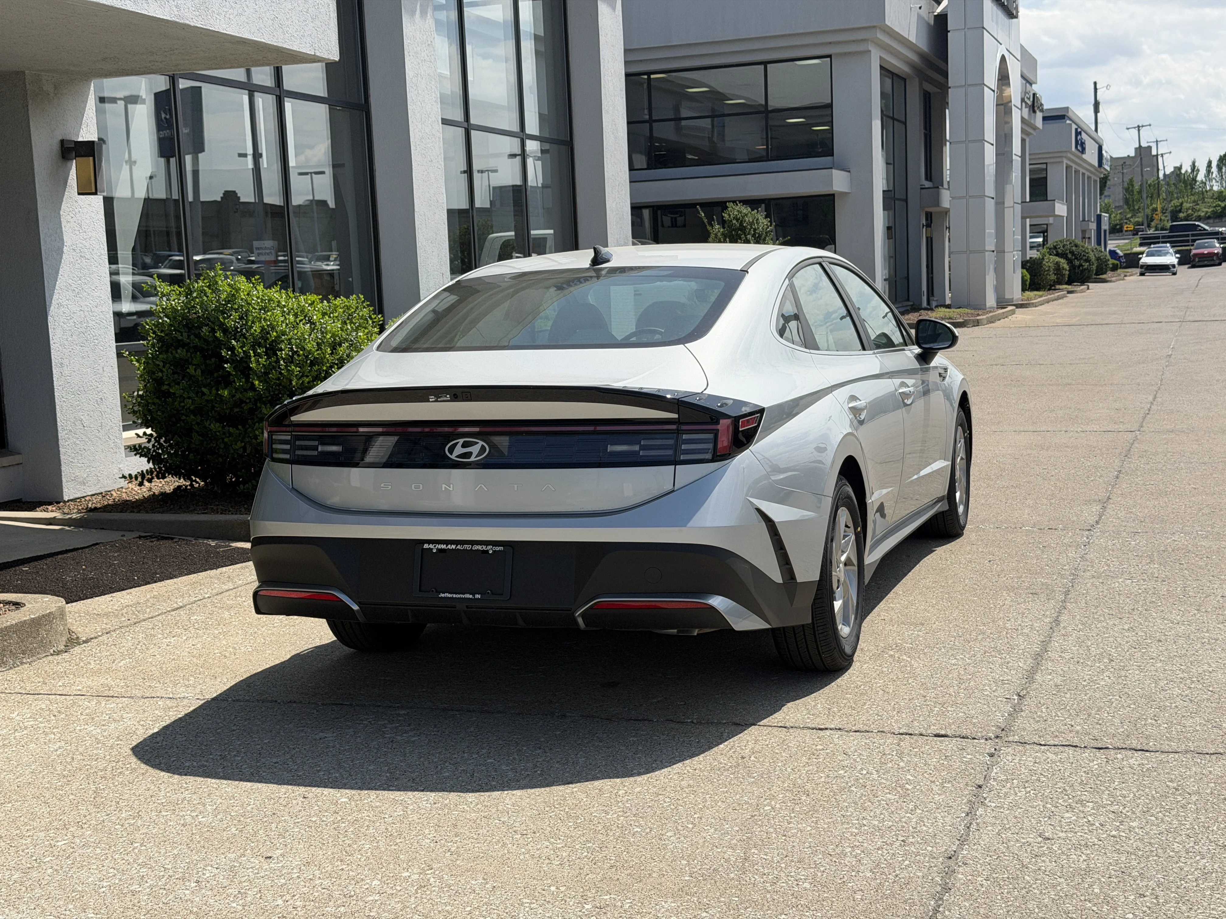 Used 2026 Aero Silver Hyundai SE image 5