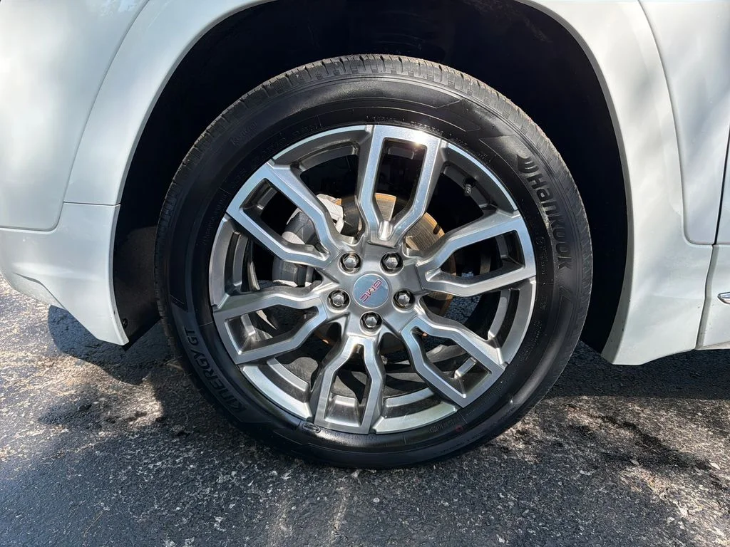 Used 2023 Summit White GMC Denali image 31