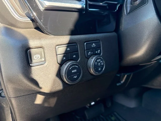 Used 2025 Black Chevrolet LT image 26