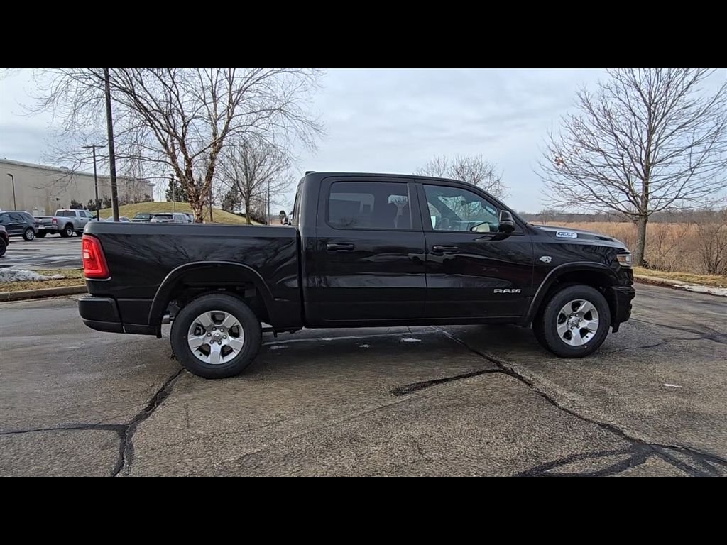 New 2026 Diamond Black Crystal Pearl-Coat Exterior Paint RAM Big Horn/Lone Star image 8