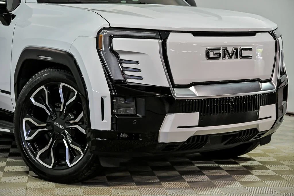 Used 2025 GMC Sierra EV Denali with VIN 1GT10MED8SU405817 for sale in St. Charles, IL