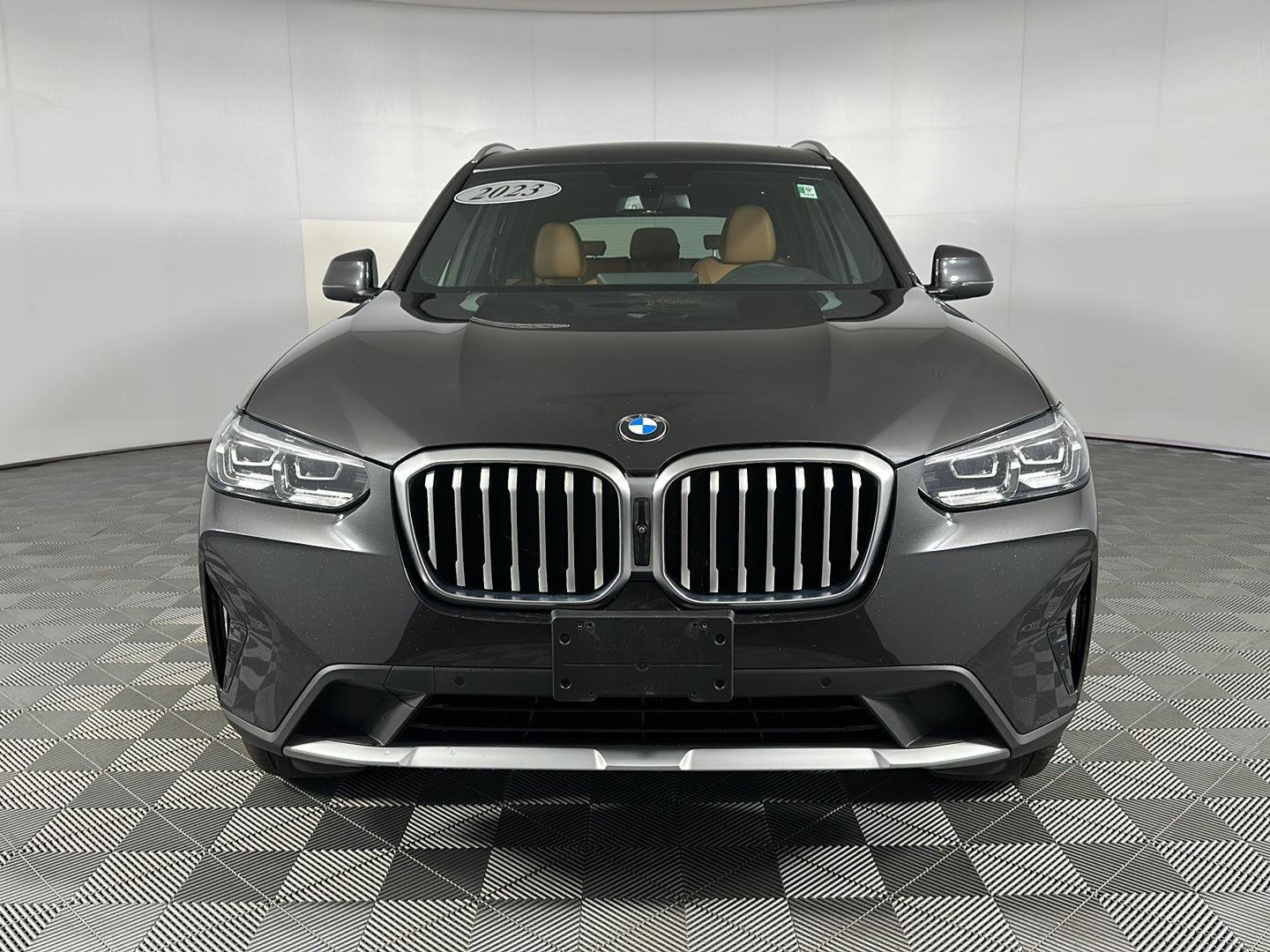 Used 2023 Dark Graphite Metallic BMW xDrive30i image 6