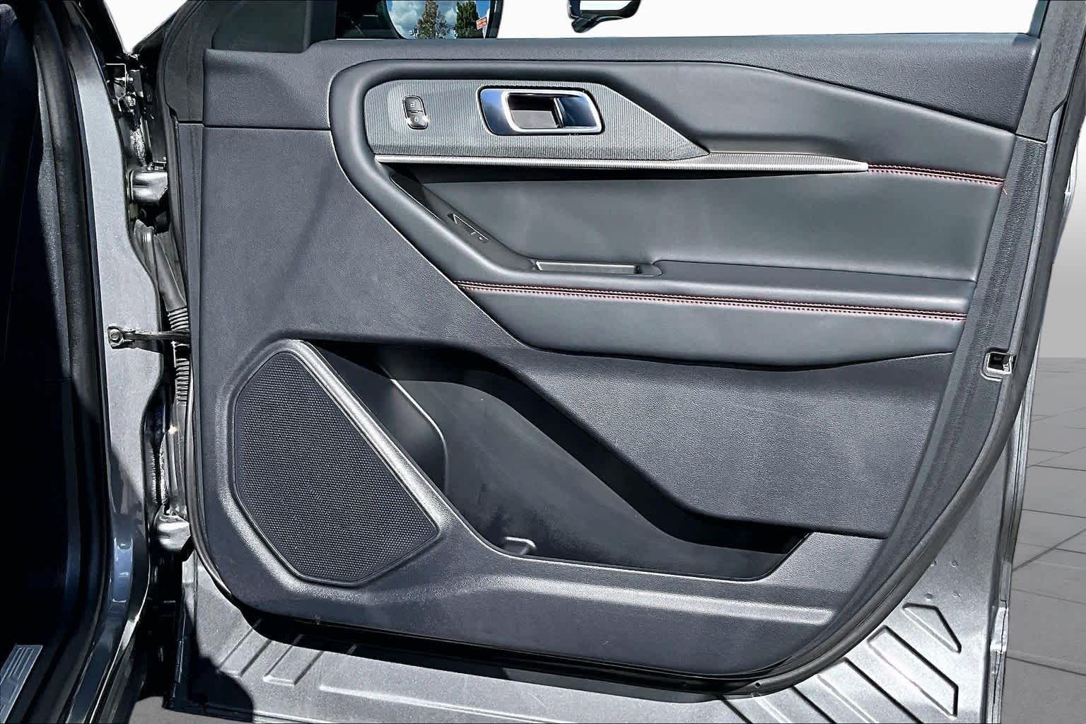 Used 2025 Carbonized Gray Ford ST-Line image 22