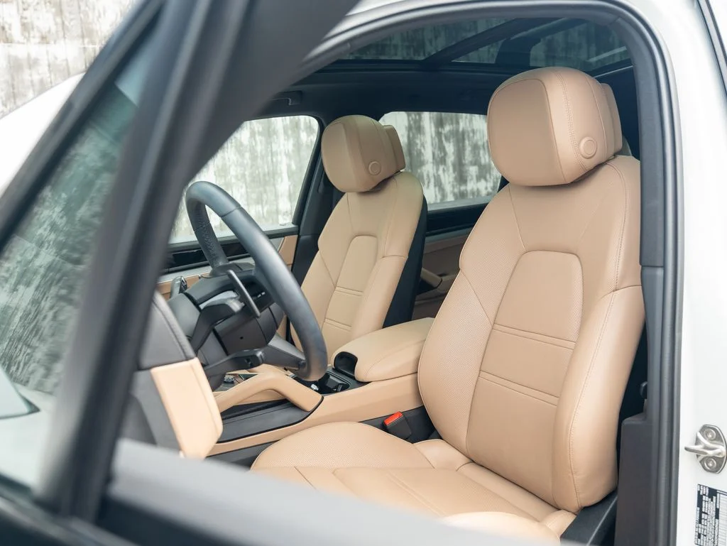 Used 2024 White Porsche Base image 20