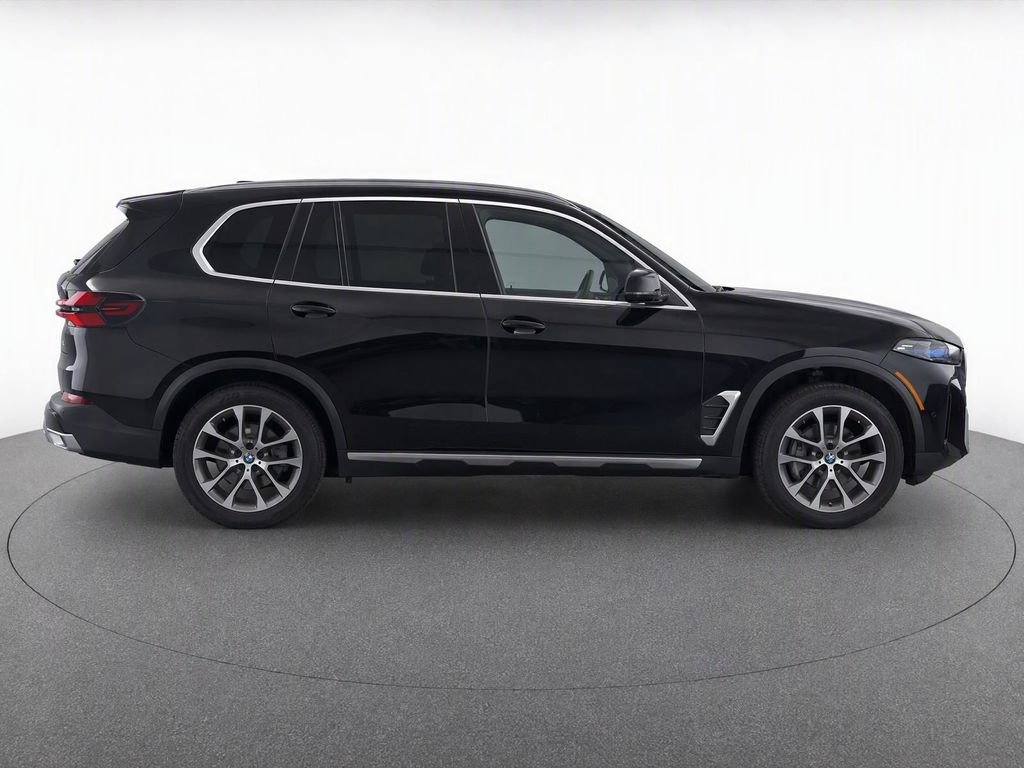 Certified Used 2025 Black Sapphire Metallic BMW xDrive40i image 7