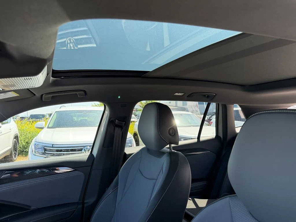 New 2026 Sandstone with Deep Black Roof Volkswagen 2.0T SE R-Line Black image 22