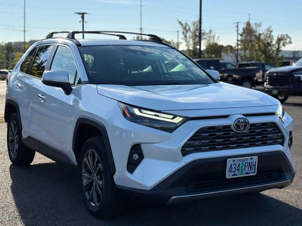 Certified Used 2023 Pearl Toyota Limited image 7