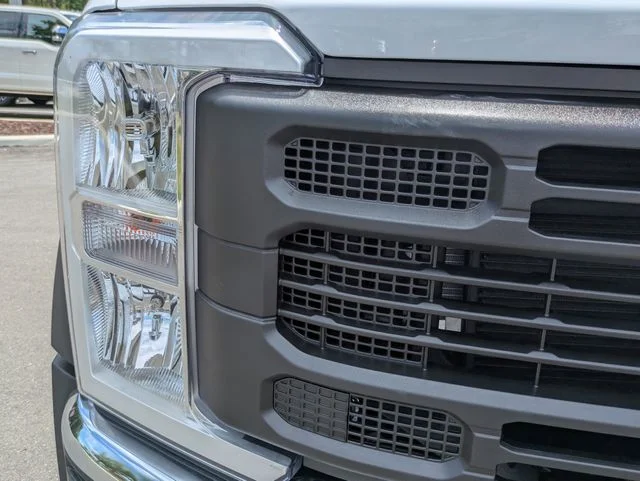 New 2026 Oxford White Ford F-450® XL image 10