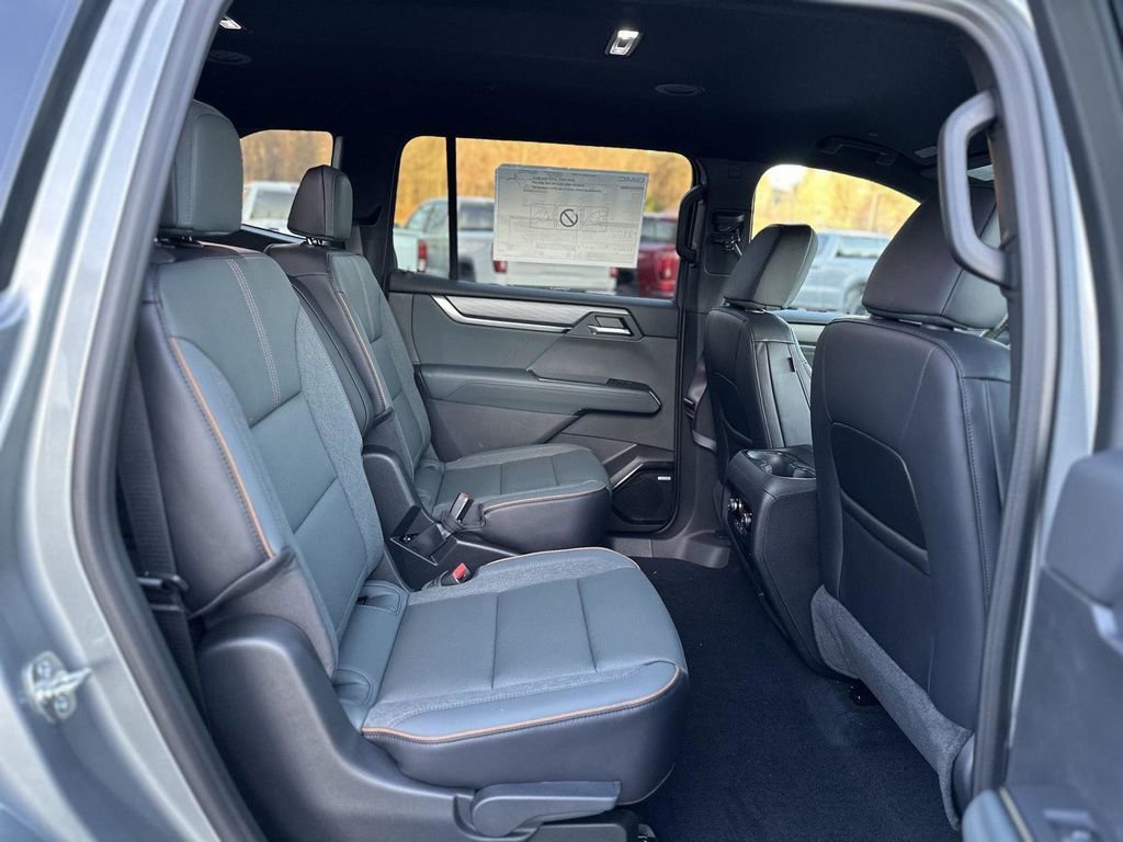 2026 GMC Acadia AT4 - Photo 11