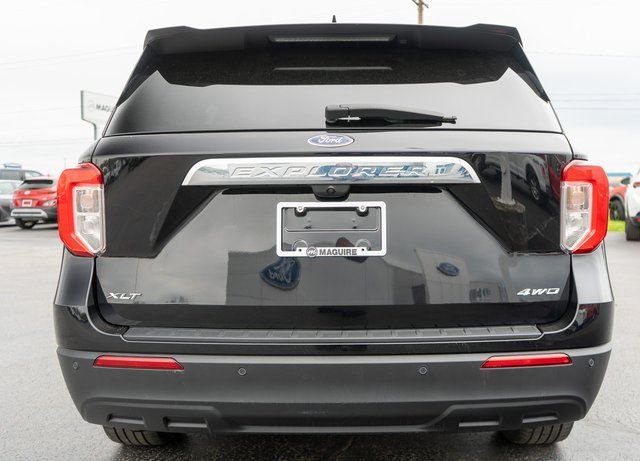 Used 2023 Black Metallic Ford XLT image 7