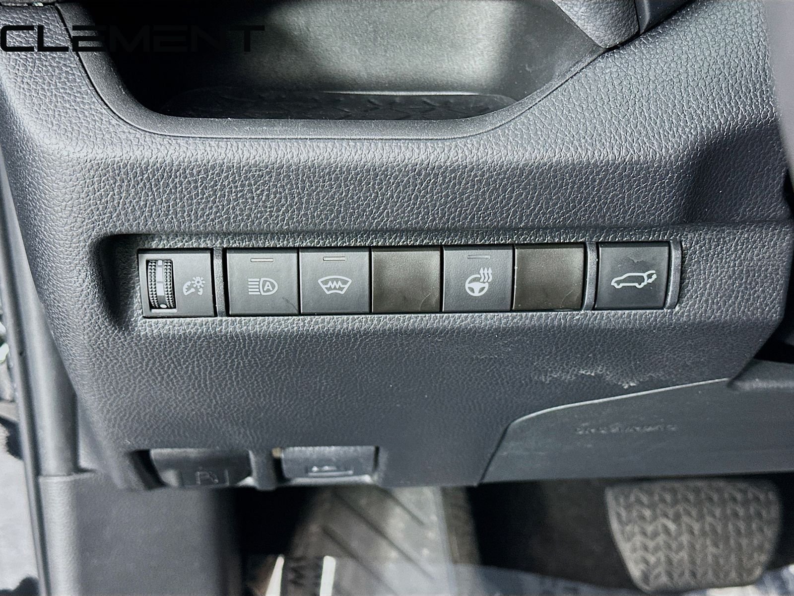 2023 Toyota RAV4 XLE Premium - Photo 13