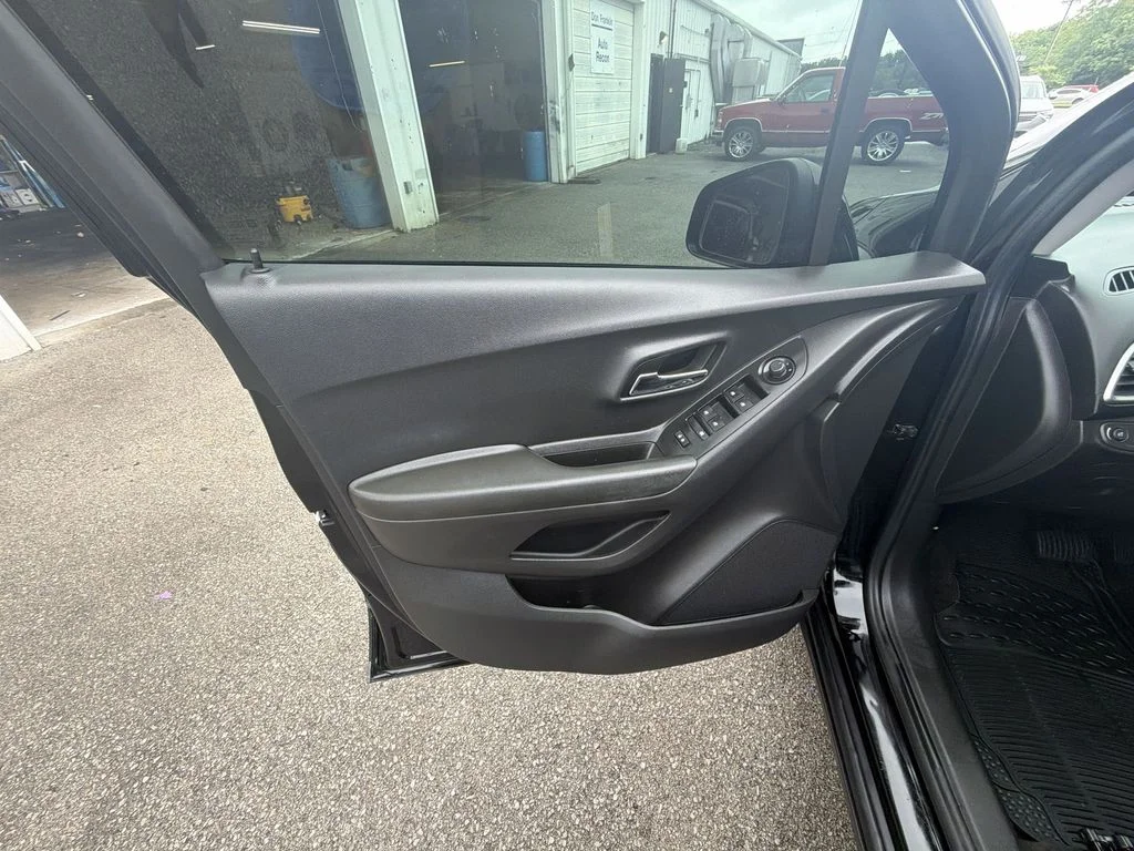 Used 2021 Black Chevrolet LS image 13
