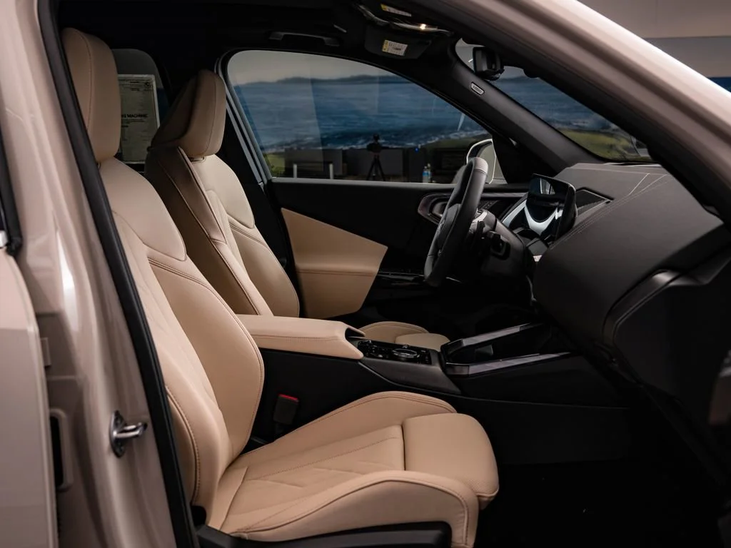 New 2026 Dune Grey Metallic BMW 30 xDrive image 24