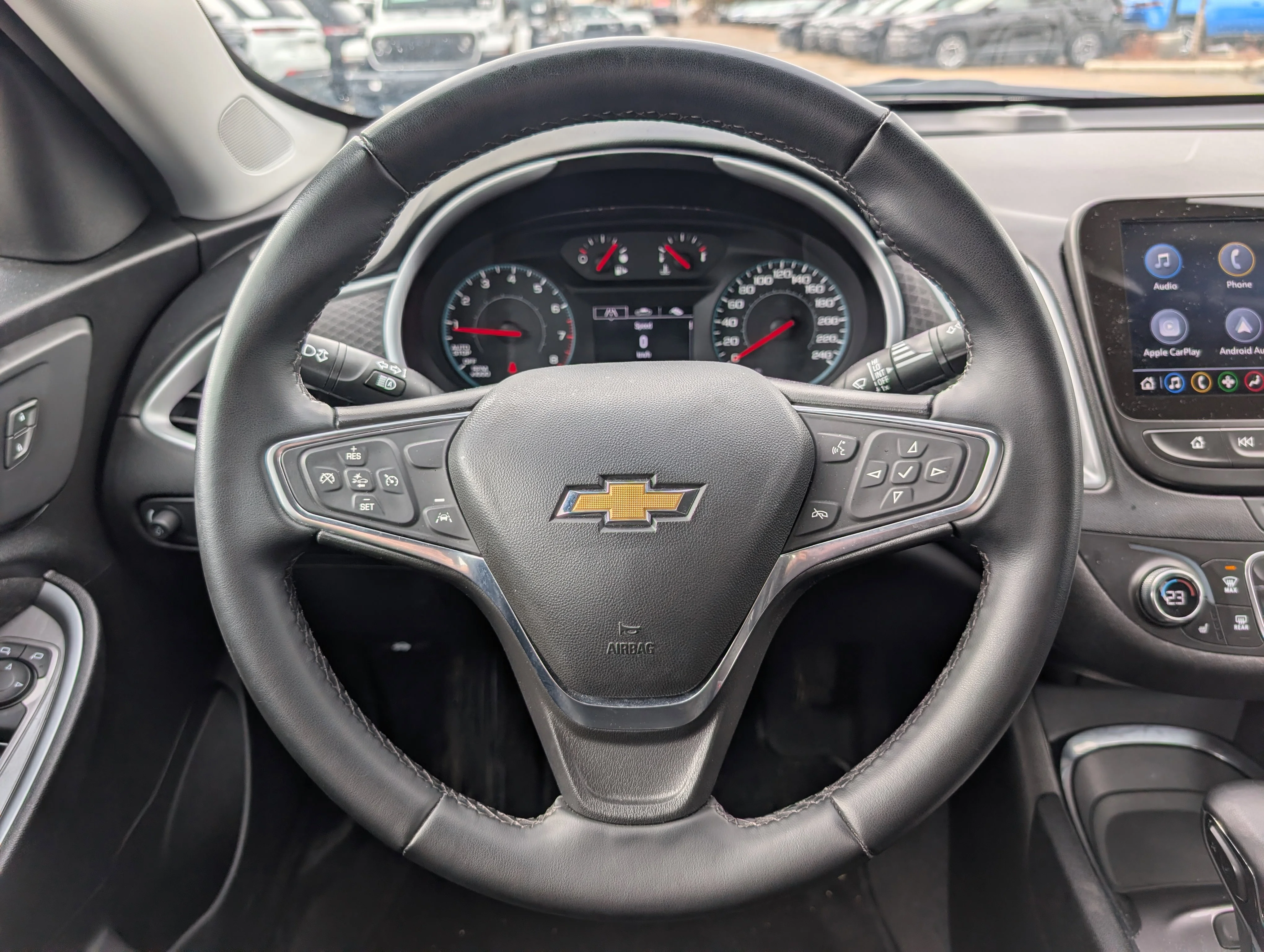 Used 2024 Summit White Chevrolet 1LT image 21