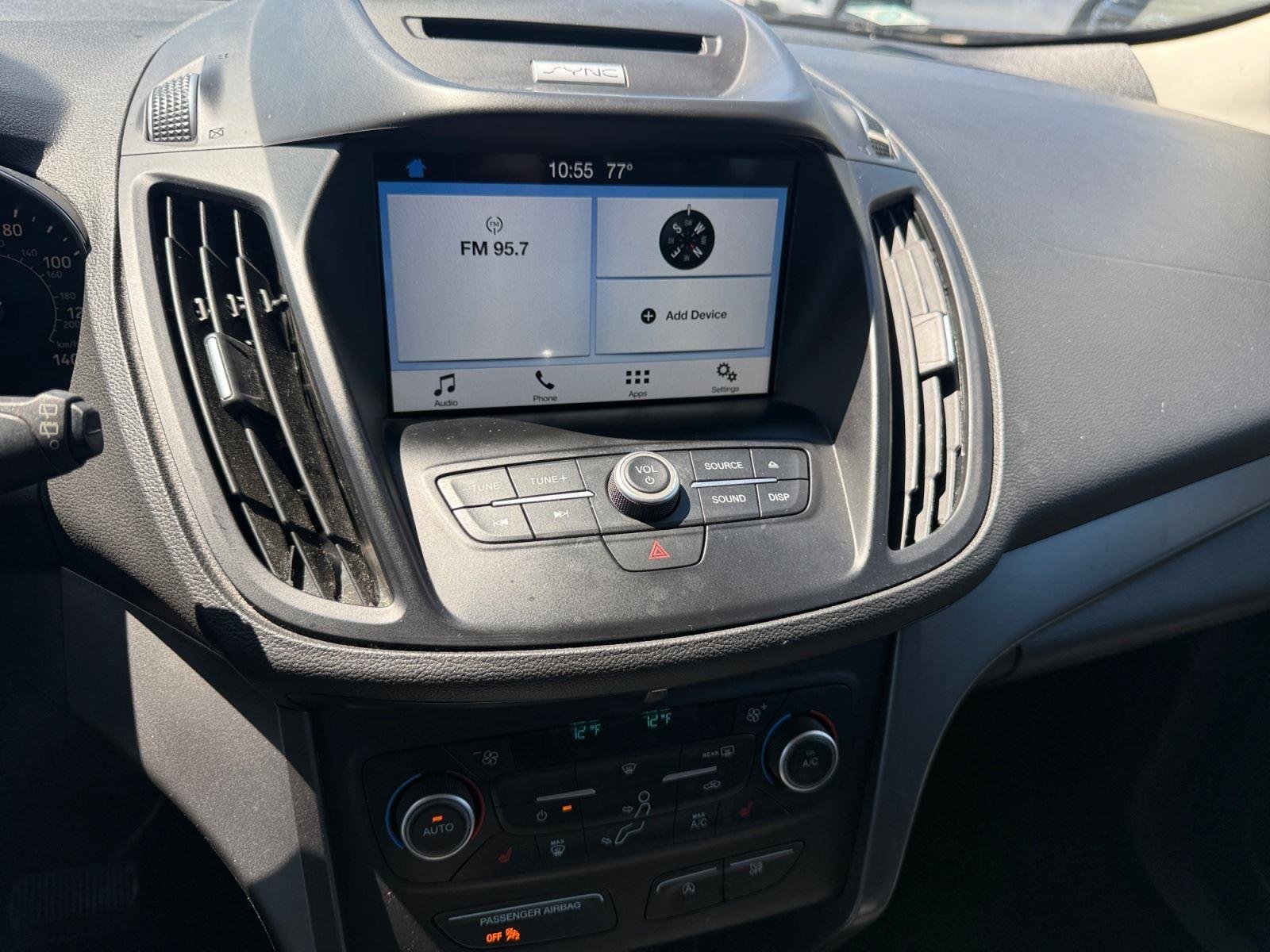 Used 2018 Shadow Black Ford SE image 17