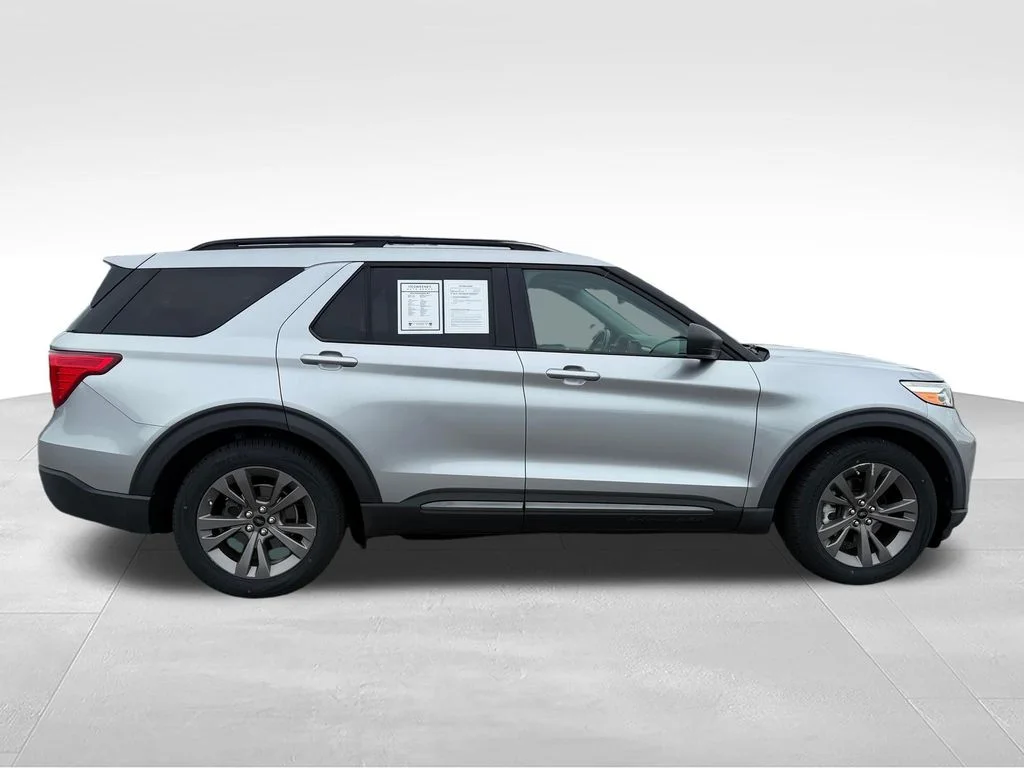 Used 2021 Silver Ford XLT image 28