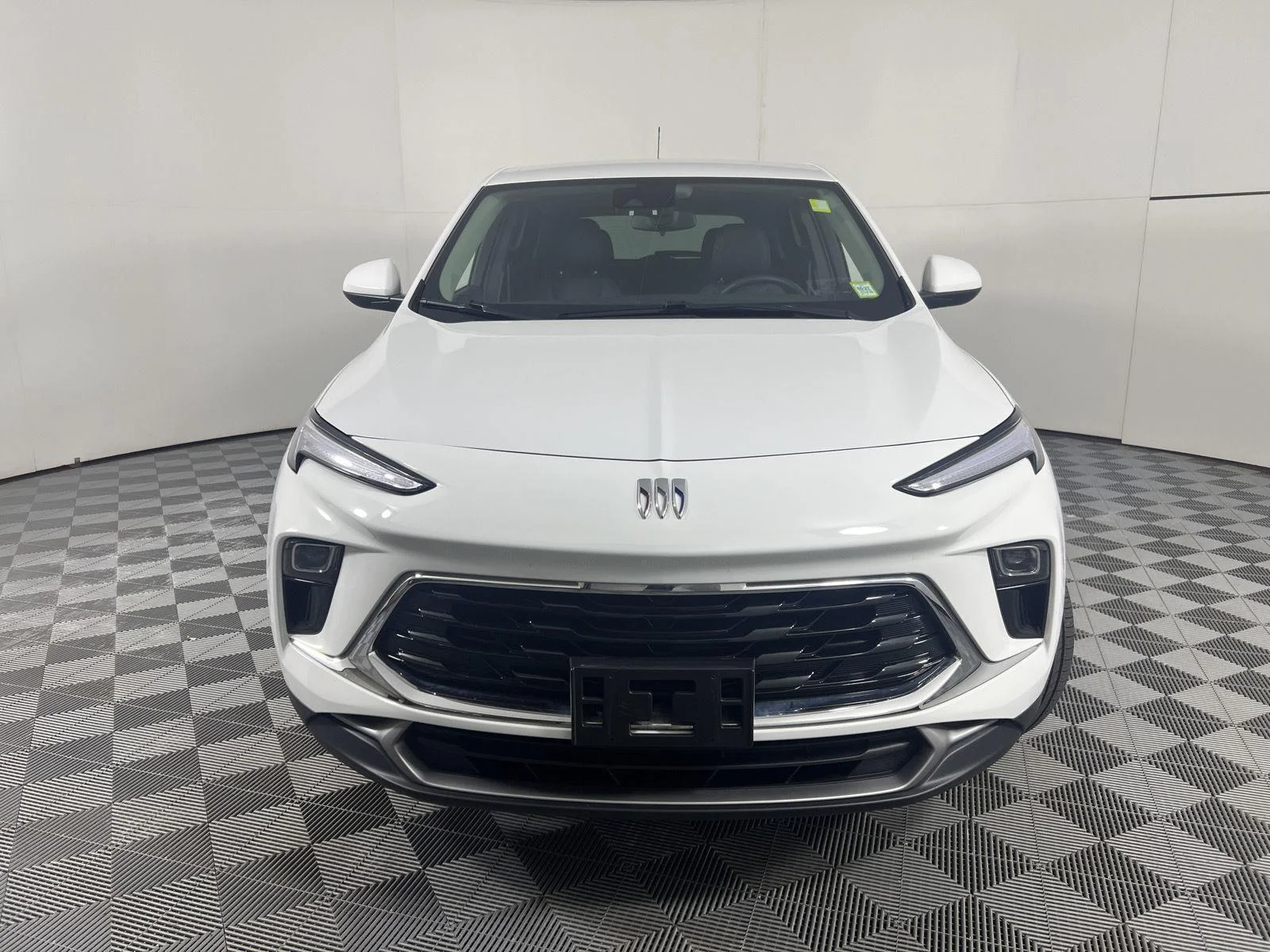 Used 2026 Summit White Buick Preferred image 5