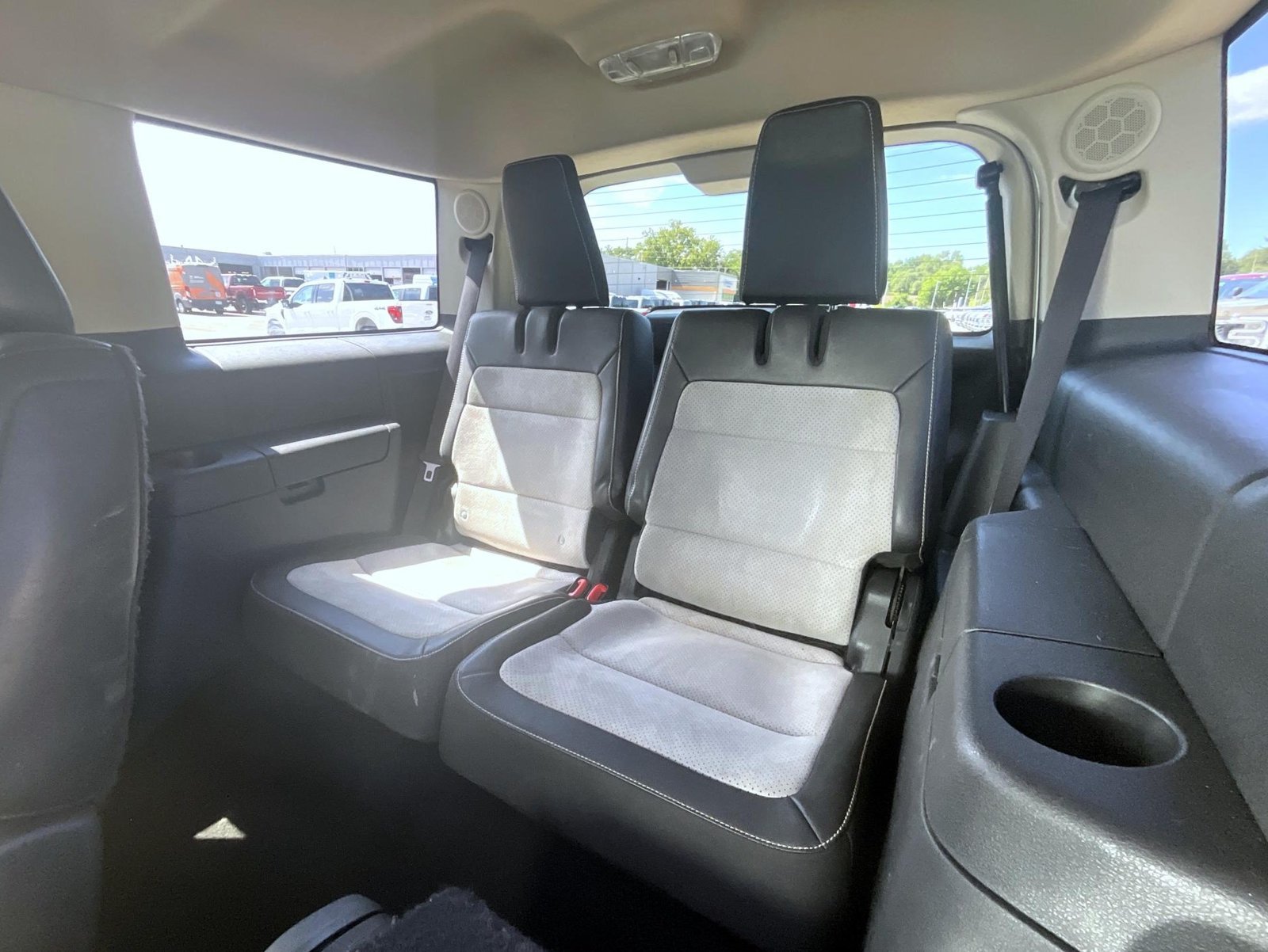 Used 2012 Silver Ford Titanium image 23
