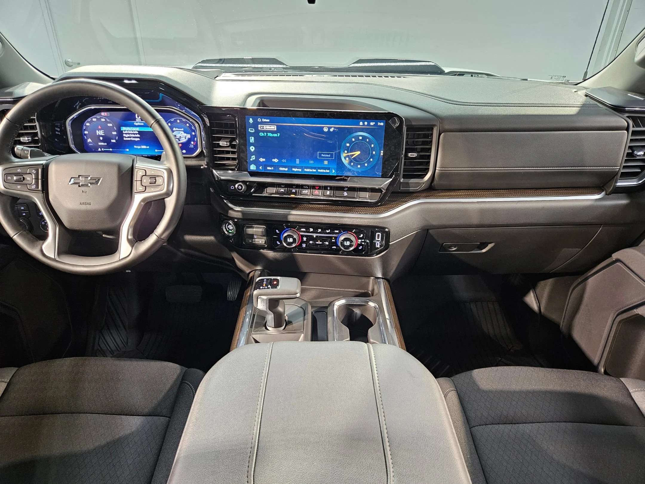 Used 2026 Summit White Chevrolet LT Trail Boss image 10