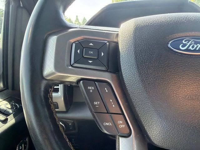Used 2018 White Platinum Clearcoat Metallic Ford Limited image 29