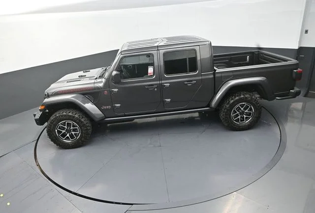 New 2026 Granite Crystal Metallic Clearcoat Jeep Shadow Ops image 15