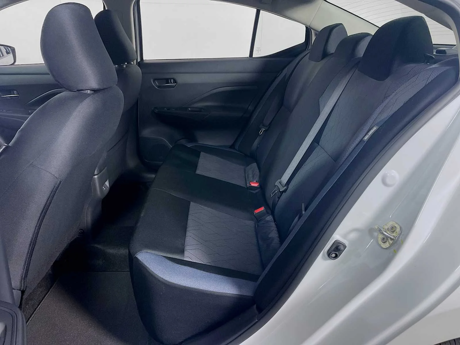 Used 2025 Aspen White Tricoat Nissan SV image 20