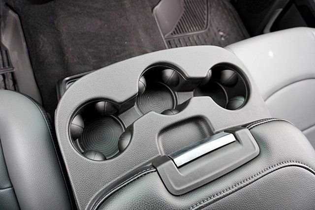 New 2026 Bright White Clear-Coat Exterior Paint RAM Tradesman image 36