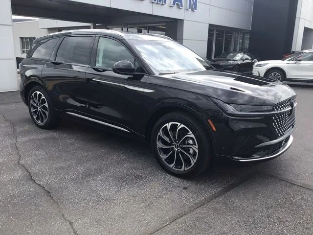 2024 Lincoln Nautilus Reserve AWD's photo