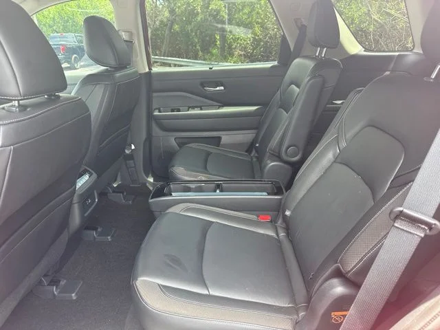 Certified Used 2024 Red Nissan SL image 7