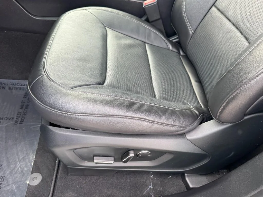 Used 2020 Agate Black Metallic Ford Limited image 16