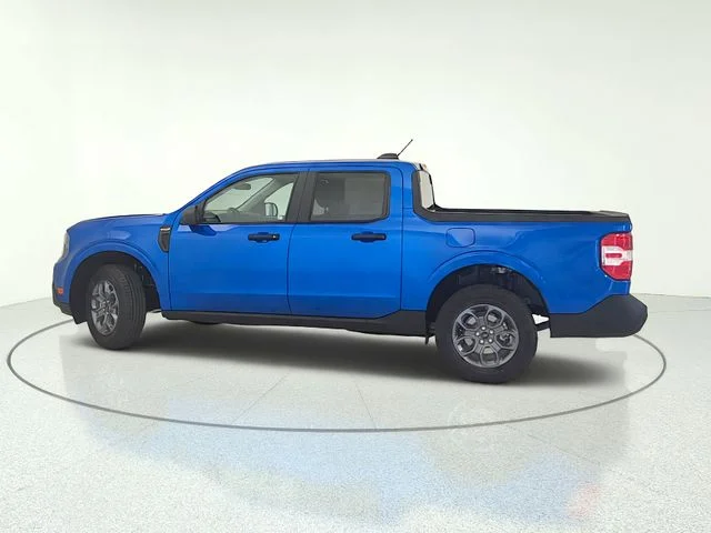 New 2026 Velocity Blue Ford XLT image 3