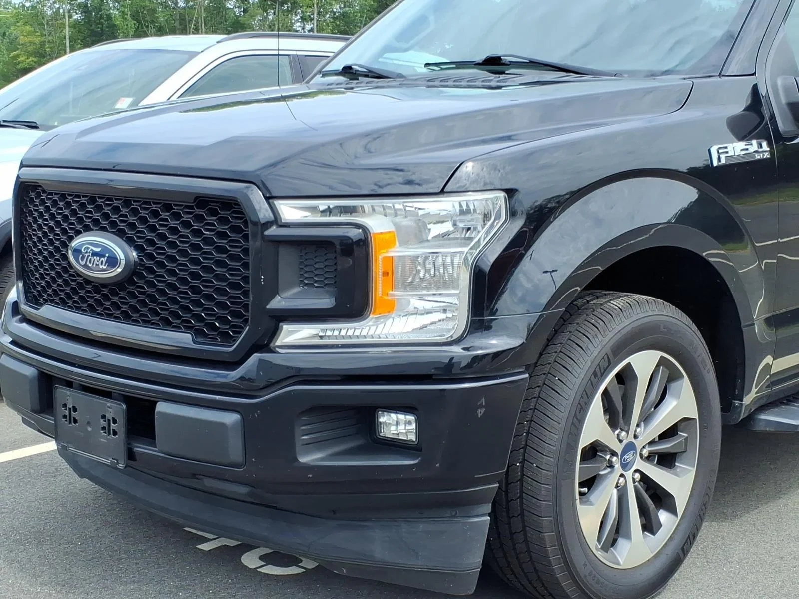 Used 2020 Agate Black Metallic Ford XL image 2