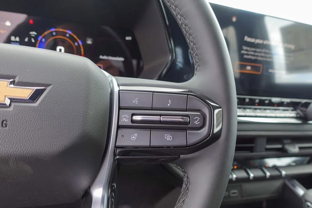 2025 Chevrolet Colorado LT - Photo 17