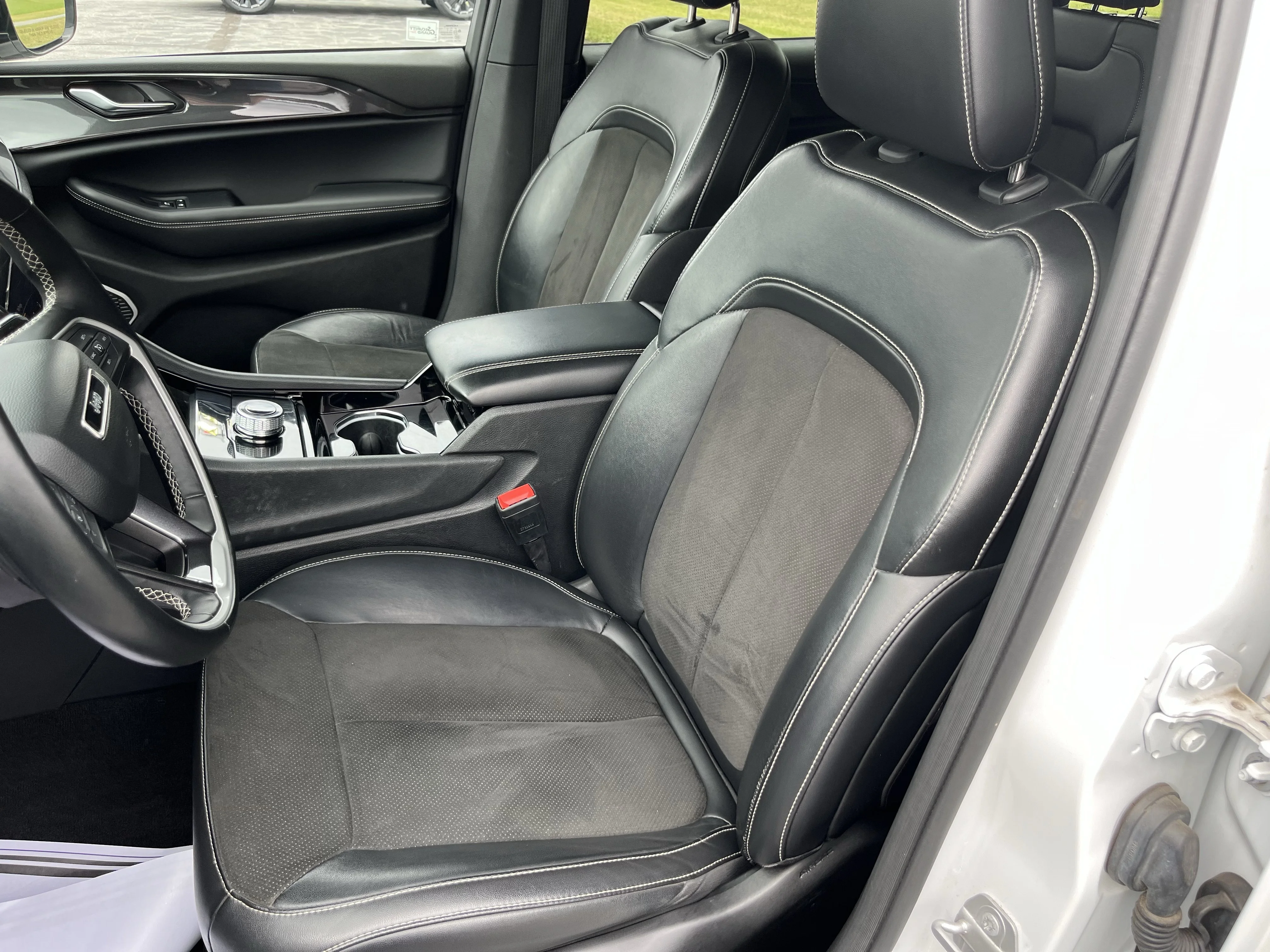 Used 2022 Bright White Clearcoat Jeep Altitude image 12