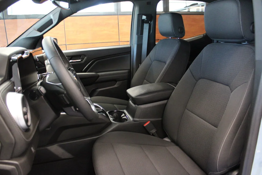 Used 2025 Metallic Chevrolet LT image 18