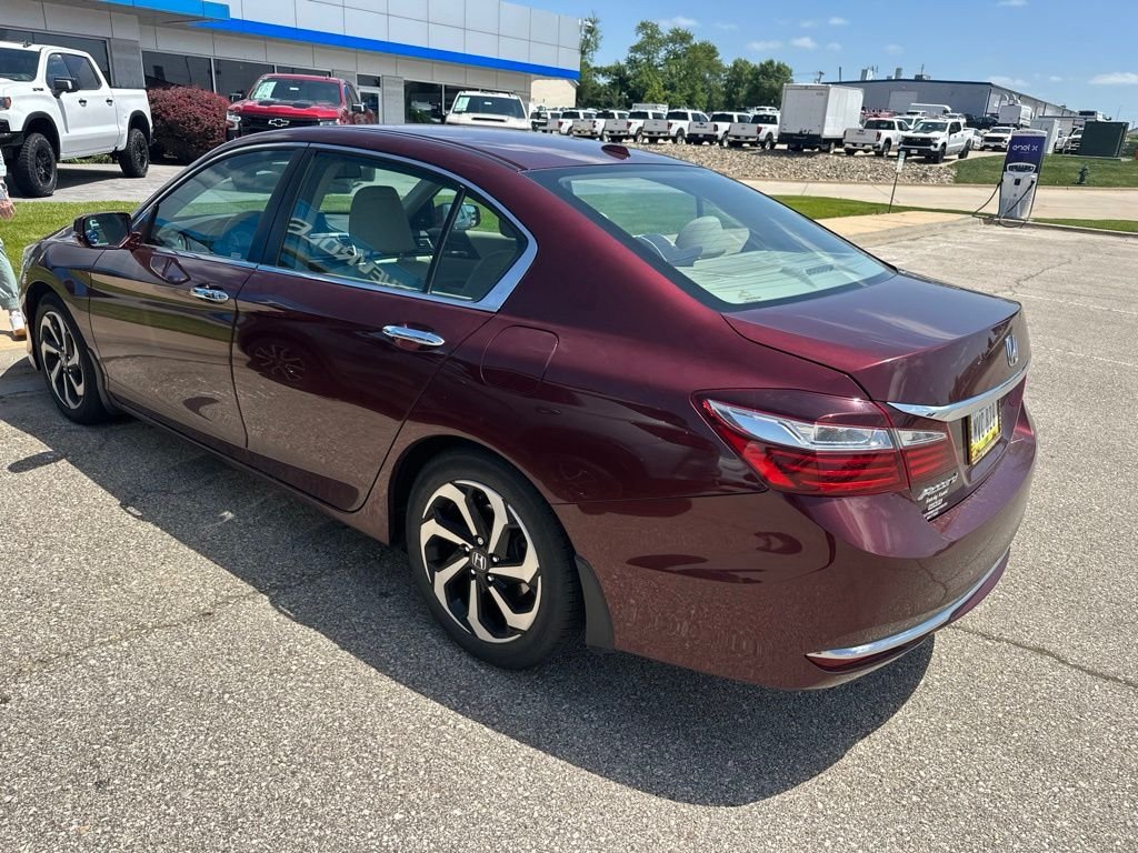 Used 2016  Honda EX-L image 7