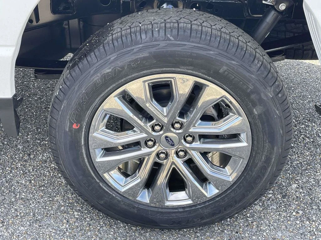 New 2026 White Ford XLT image 9