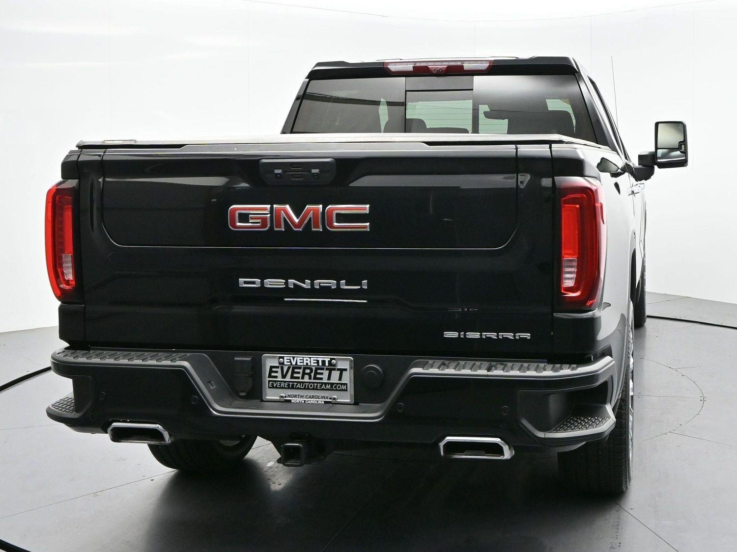 Used 2025 Onyx Black GMC Denali image 6